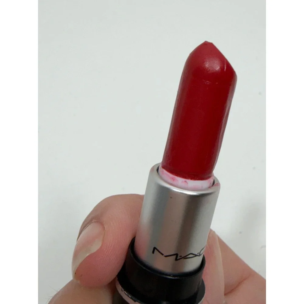 MAC Matte Lipstick Diva Deep Reddish Burgundy A10‎ MINI SIZE